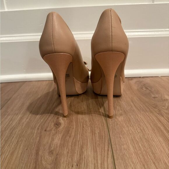 Badgley Mischka Conary Tan Peep-Toe Pump Heels with Bow Detail - Picture 5 of 8